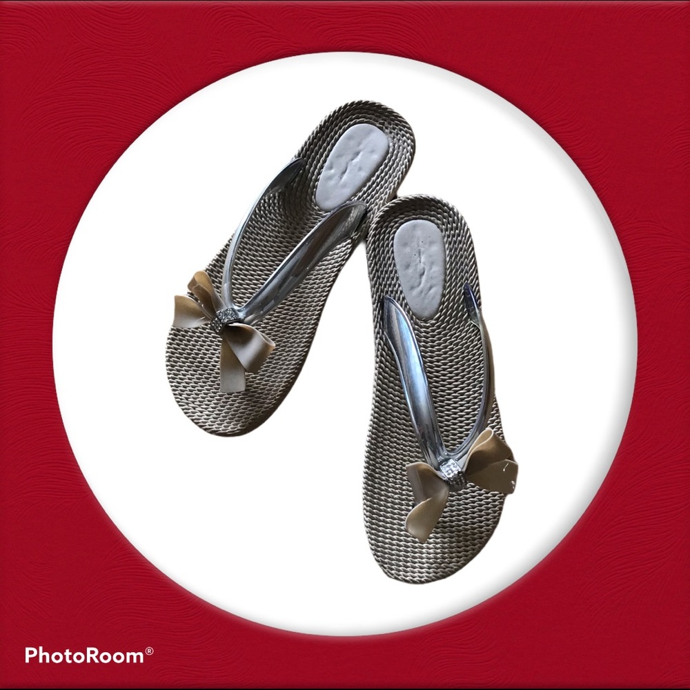 Dizzy wedge sandals